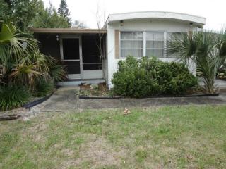 11622 Magnolia Ave, Tavares, FL 32778-4740