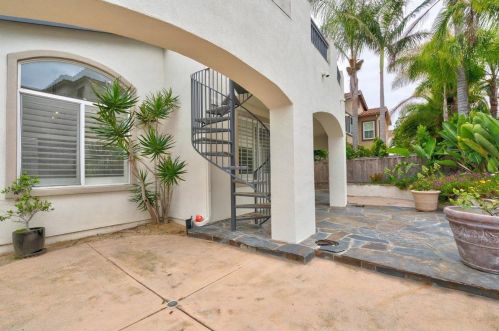 7437 Magellan St, Carlsbad CA  92011-5412 exterior