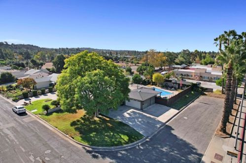 542 Bonita Ave, San Dimas CA 91773-3123 exterior