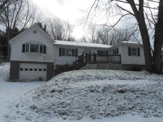 66 Waynesburg Rd, Washington, PA 15301-3237