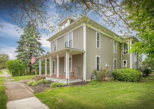 1013 Chestnut St, Mount Vernon, OH 43050-2819