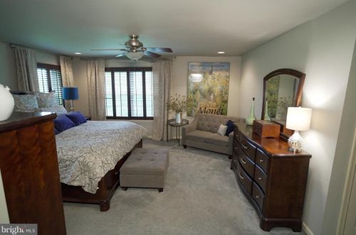 528 Dogwood Dr, Prospectville PA 19002-6109 exterior