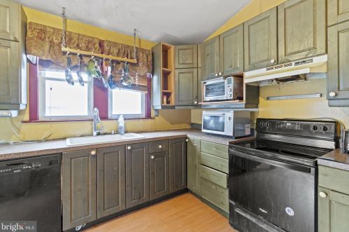 427 Columbia Ave, Lansdale PA 19446-3505 exterior