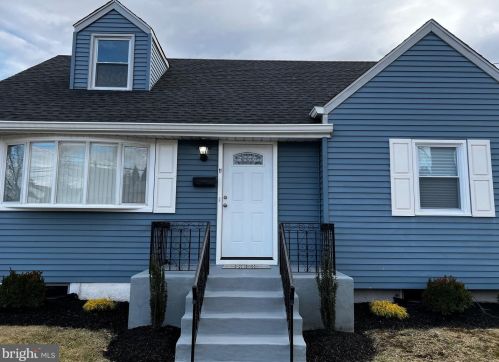 11 Brockton Rd, Trenton, NJ 08619-3003