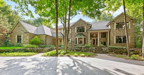 3115 Wedgewood Dr, Colgate, WI 53017-9571