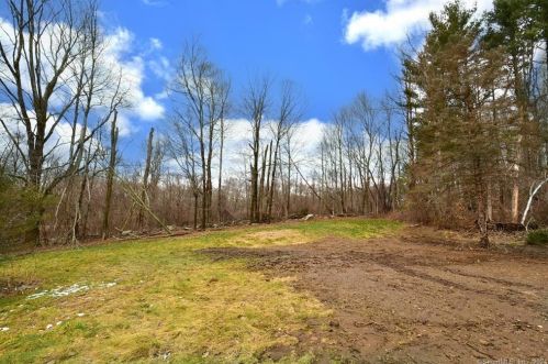 35 Grant Hill Rd, Coventry CT  06238-1115 exterior