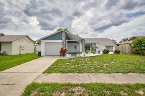 1123 Greenlea Dr, Tarpon Springs, FL 34691-6754
