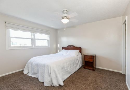 102 Lexington Dr, Dyer IN  46311-1316 exterior