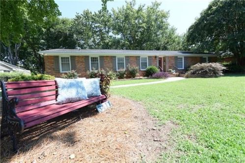 3411 Eastburn Rd, Charlotte, NC 28210-4705