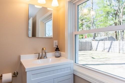 35 Pine Tree Rd, Coventry RI  02816-7001 exterior