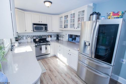 2 Montclair Ave, Nutley NJ  07110-1124 exterior