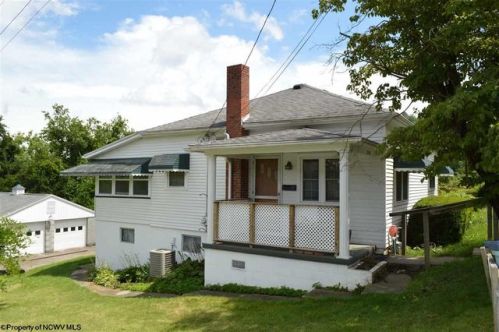 738 Jackson St, White Hall, WV 26554-1114