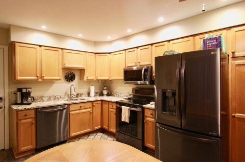 1030 Amboise Dr, Marion OH 43302-6614 exterior