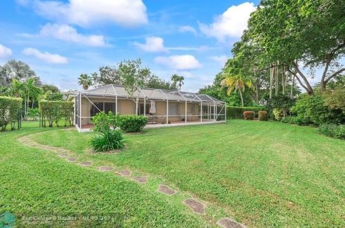 11901 20th St, Hollywood FL  33025-5616 exterior