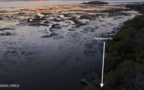 710 Sunset Cir, Beaufort, SC 29906-9426