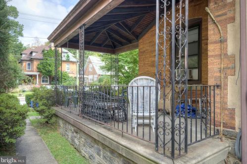 7814 Ardleigh St, Philadelphia PA 19118-4402 exterior