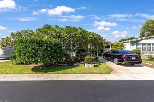136 Arctic Way, Naples FL  34104-4103 exterior