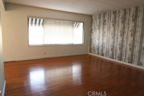 70 Roycroft Ave, Long Beach CA  90814-1822 exterior