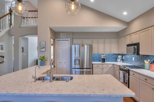 18914 Place Marquette, Lutz FL  33558-5312 exterior