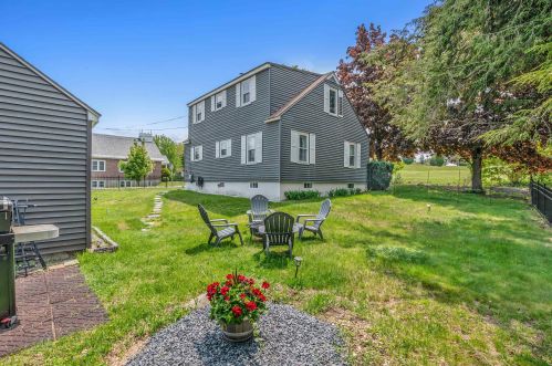 99 Maple Ave, Unity NH  03743-2935 exterior