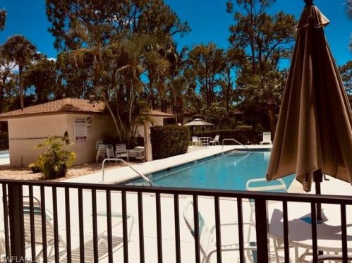 1701 Courtyard Way, Naples FL  34112-9305 exterior