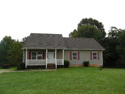 326 Silas Ct, Woodruff, SC 29388-9204
