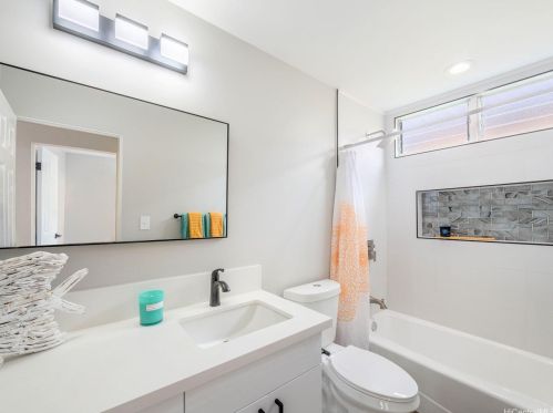 981687 Kiawe St, Aiea HI  96701-1737 exterior