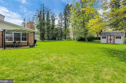 418 Blacklatch Ln, Camp Hill PA  17011-8414 exterior