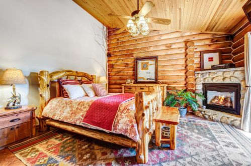 2717 Beaumont Ave, Waterford WI  53185-4933 exterior