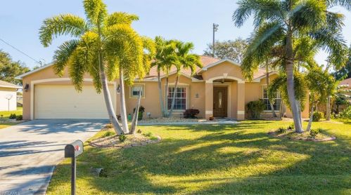 25 22nd Ave, Cape Coral, FL 33909-2822