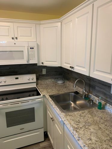 41 Bedford B, West Palm Beach FL  33417-2278 exterior