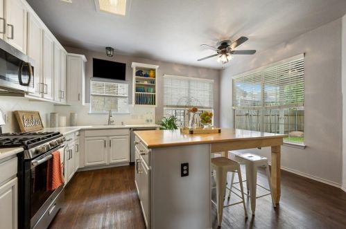 3013 Fleet Dr, Austin TX 78748-2963 exterior