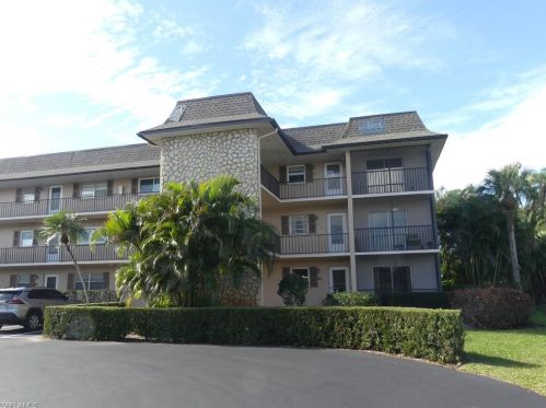 5419 Rattlesnake Hammock Rd, Naples FL  34113-7422 exterior
