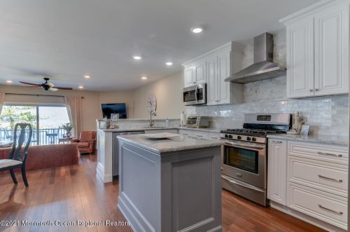 59 Harborhead Dr, Point Pleasant Beach NJ  08742-2681 exterior