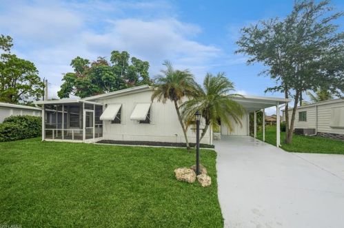 5 Chateau Way, Naples, FL 34112-9123