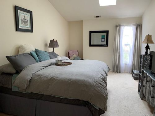 15 Olde Wagon Rd, Warwick NY  10990-4227 exterior