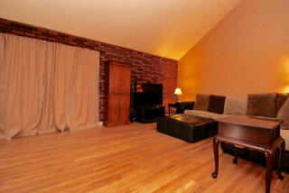 8 Racoon Dr, Hazlet NJ  07730-1418 exterior