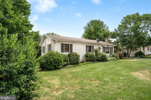 701 Spring Pkwy, Woodstock, VA 22664-1605