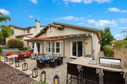 3745 Hollingsworth Rd, Altadena CA  91001-3857 exterior