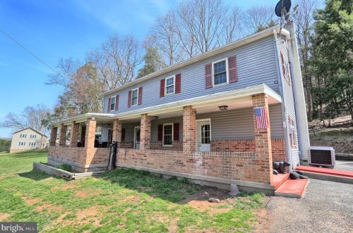 1618 Perry Valley Rd, Mount Patrick, PA 17045-9145