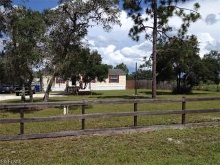 1982 Summerall Rd, Labelle, FL 33935-9330