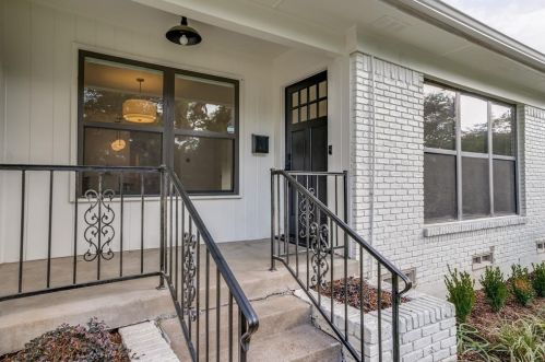 876 Berkinshire Dr, Dallas, TX 75218-2138