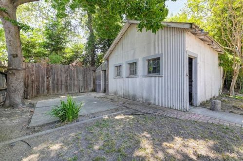 757 1st St, Woodland CA  95695-4805 exterior