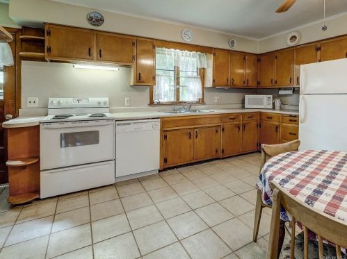 490 Bullville Rd, Montgomery NY  12549-1870 exterior