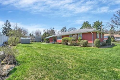 162 Drisler Ave, White Plains NY  10607-2403 exterior