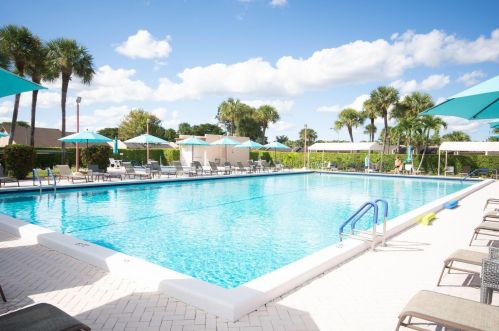 160 Lk Meryl Dr, West Palm Beach FL  33411-3396 exterior