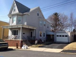129 Frack St, Frackville, PA 17931-1827