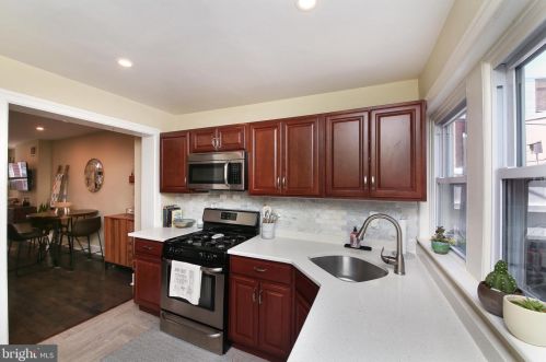341 Gerritt St, Philadelphia PA  19147-5905 exterior