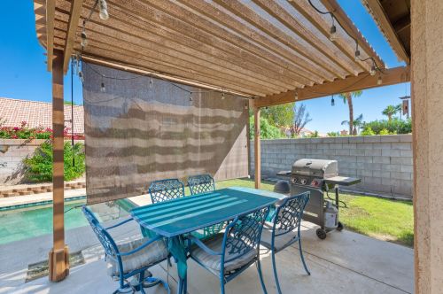 45160 Bridgette Way, La Quinta CA  92253-7200 exterior