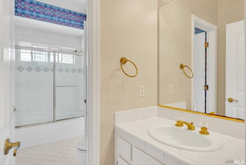 4084 Marcas St, Pinole CA  94564-1026 exterior